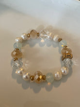 Load image into Gallery viewer, Fresh Water Pearl and Glass Bead Stretch Bracelet