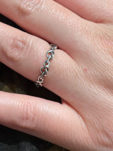 Load image into Gallery viewer, Heart Knots Sterling Silver Ring