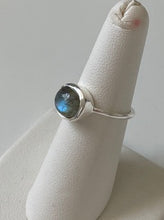 Load image into Gallery viewer, Labradorite Sterling Silver Ring