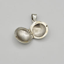 Load image into Gallery viewer, Sterling Silver Locket Pendant - Round shape